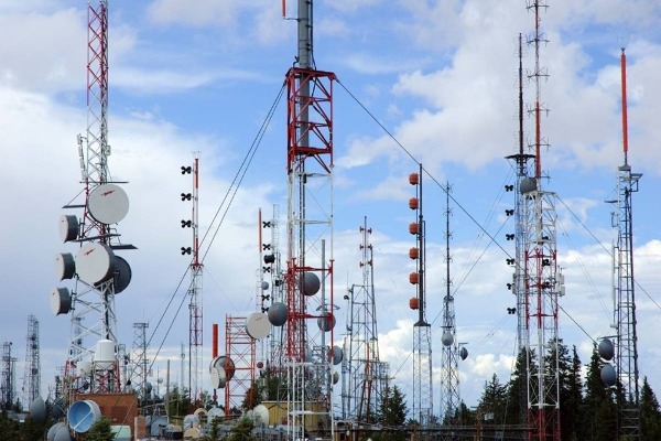 telecommunication angle steel antenna tower