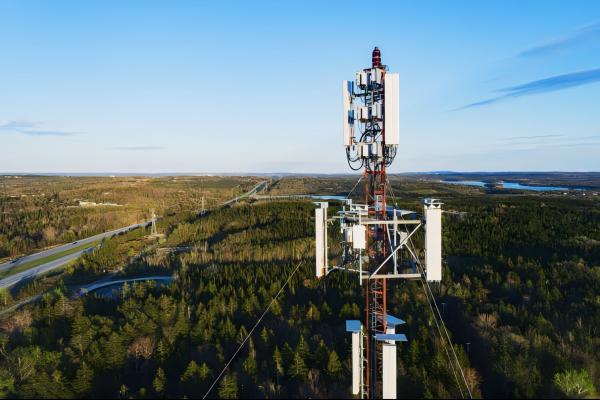 guyed wire antenna telecom tower