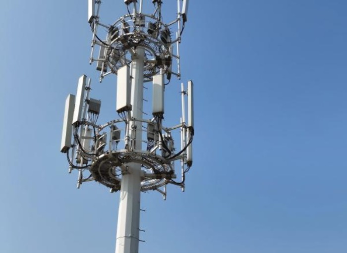 monopole cell tower