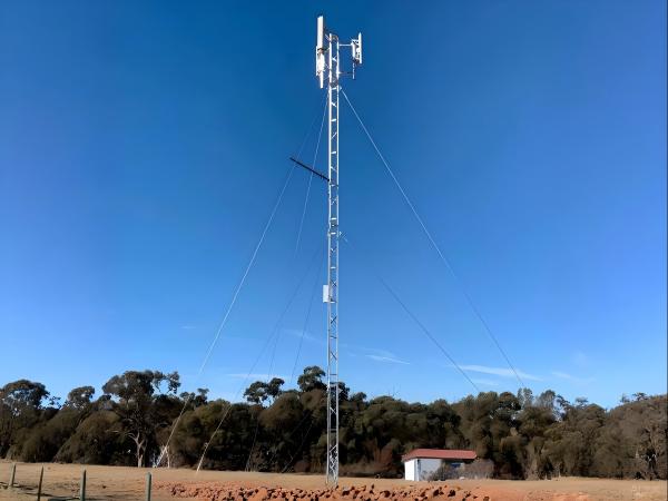 guyed mast telecom tower