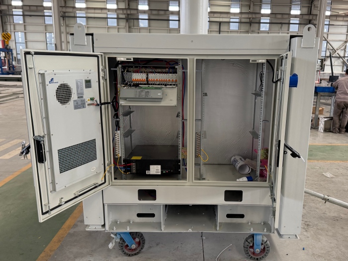 integrated communication shelter