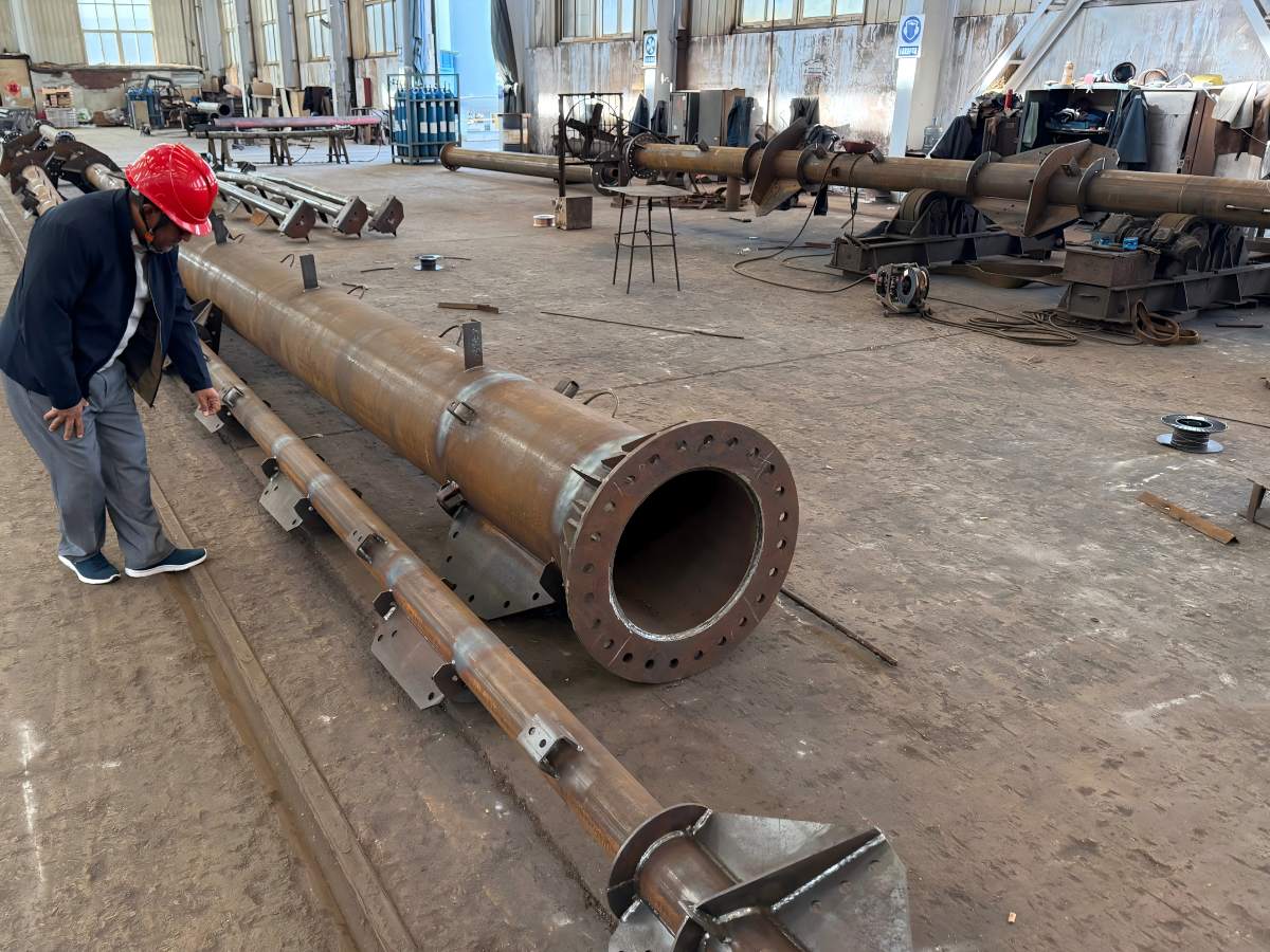 Client from Yemen Visit Angle Steel Tower Production and Hot-dip Galvanization Line